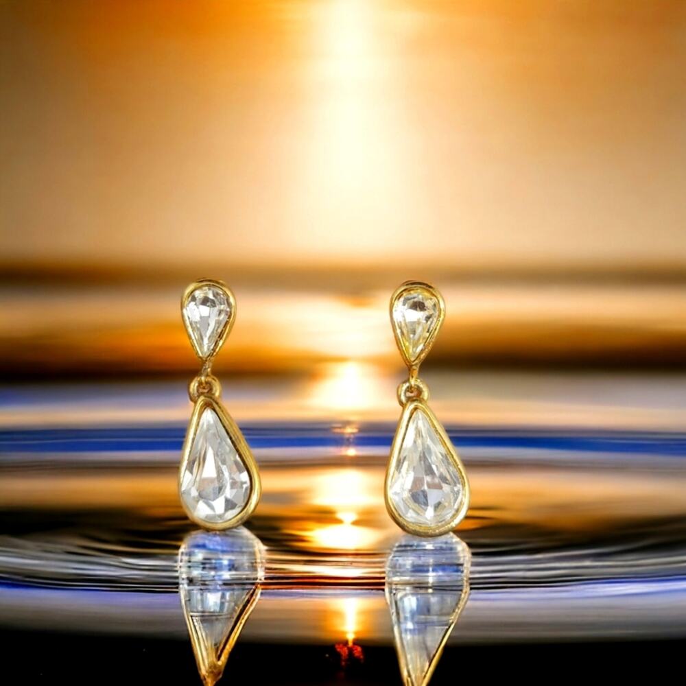 Vintage Gold Tone Crystal Drop Earrings